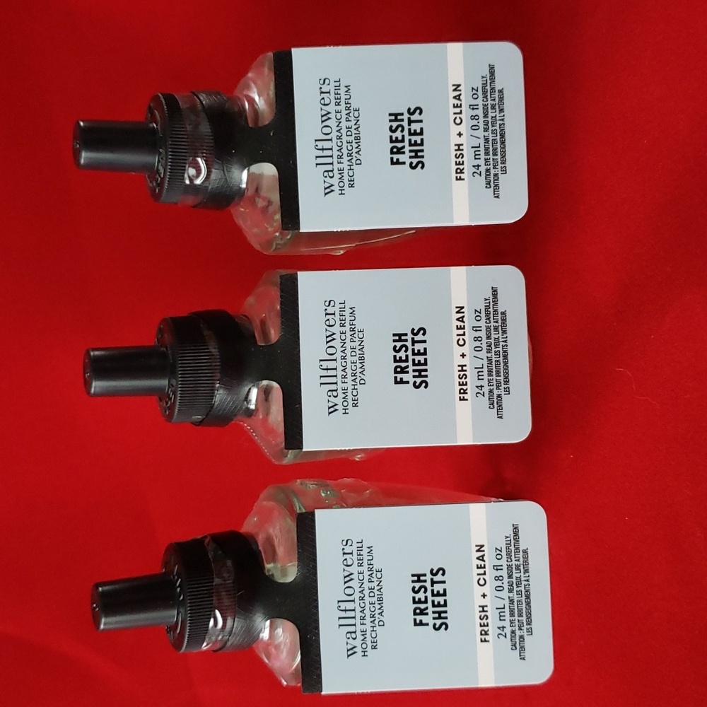 3 FRESH SHEETS Wallflowers Fragrance Refill - Bath & Body Works
